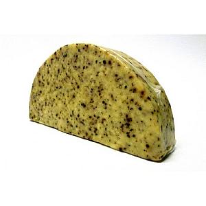 CL Cheddar &amp; Black Pepper 1/2 Wheel 1.1kg
